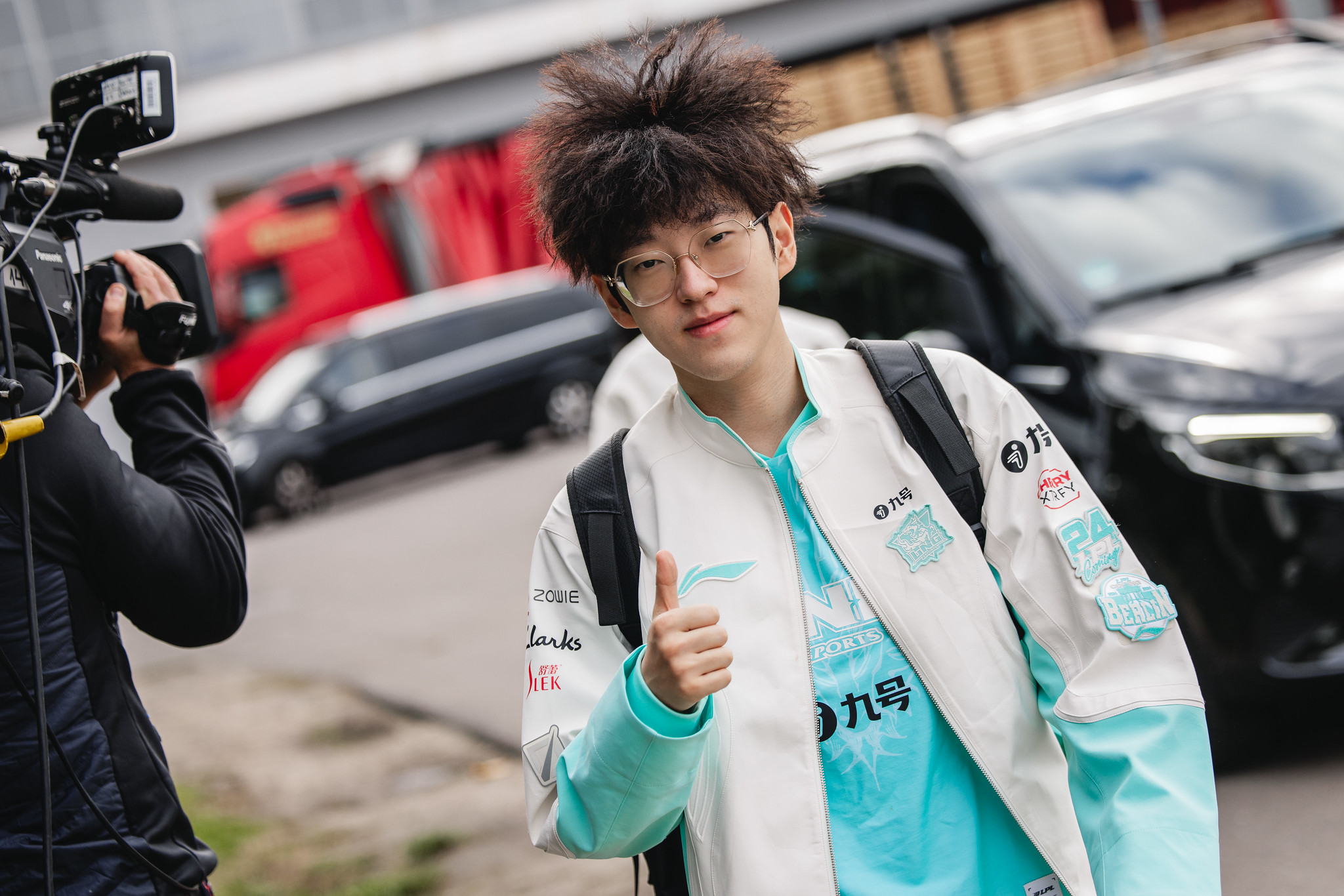 Scout重返赛场,比赛规则变更首场状态出色,勇士观众沸腾!上演精彩一战的简单介绍 Scout重返赛场,比赛规则变更首场状态出色,勇士观众沸腾!上演精彩一战的简单介绍