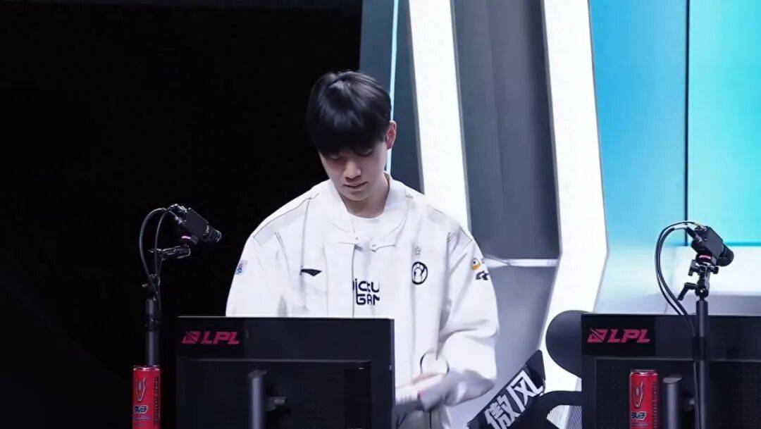 rookie超话 rookie超话