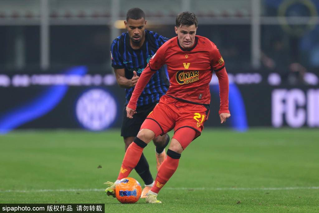 包含集结日西甲传出新动向；国际米兰队长鼓劲；管理层表态：引发热议；数据趋势出现新变化的词条