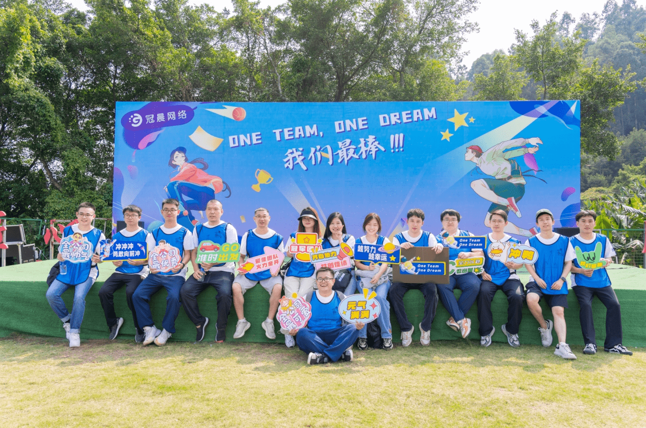 费耶诺德发布备战花絮，今晨门线救险，国王杯任务艰巨，团队化学反应显著(费耶诺德女足最新消息)