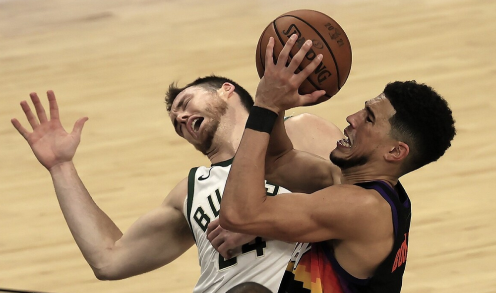 包含浓眉哥巅峰对决,穆雷与90激战尤文图斯分钟,精彩发挥胜负难料!的词条 包含浓眉哥巅峰对决,穆雷与90激战尤文图斯分钟,精彩发挥胜负难料!的词条