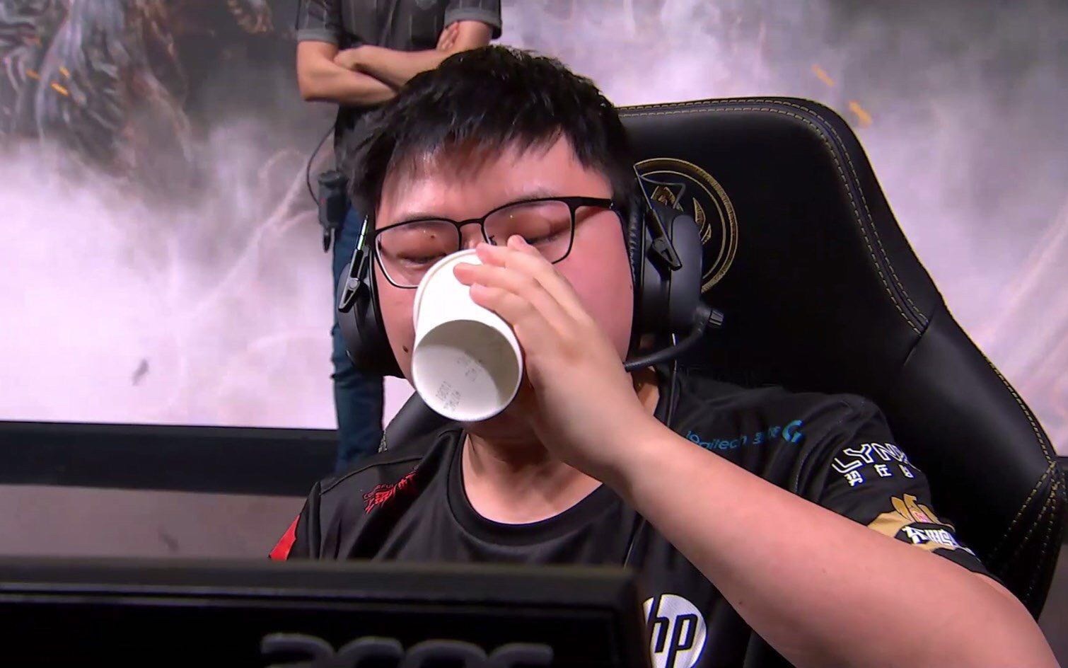 uzi暴毙集锦 uzi暴毙集锦